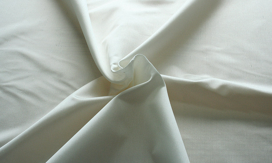 Shantung 236001 - Seda natural 100%, Ancho 135/140 cm, Peso 120 gr/mtl