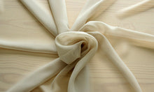 Cargar imagen en el visor de la galería, Georgette 316007 - Seda natural 100%, Ancho 135/140 cm, Peso 50 gr/mtl