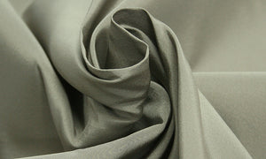 Falla 885016 - Seda natural 100%, Ancho 135/140 cm, Peso 154 gr/mtl