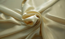 Cargar imagen en el visor de la galería, Crepé Satin 1712-004 - Seda natural 100%, Ancho 135/140 cm, Peso 100 gr/mtl