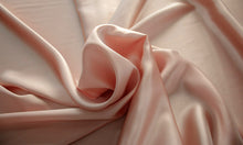 Cargar imagen en el visor de la galería, Crepé Satin 1712-040 - Seda natural 100%, Ancho 135/140 cm, Peso 100 gr/mtl