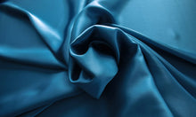 Cargar imagen en el visor de la galería, Crepé Satin 1712-161 - Retal de 110 centímetros