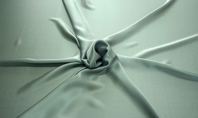 812187 Crepe Satin Retal de 70 centímetros