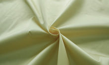 Cargar imagen en el visor de la galería, Mikado 973070 - 79% poliester, 21% seda, Ancho 140 cm, Peso 177 gr/mtl