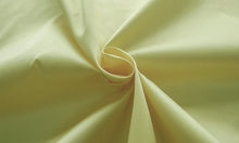 Cargar imagen en el visor de la galería, Mikado 973070 - 79% poliester, 21% seda, Ancho 140 cm, Peso 177 gr/mtl