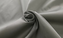 Cargar imagen en el visor de la galería, Mikado 973181 - 79% poliester, 21% seda, Ancho 140 cm, Peso 177 gr/mtl