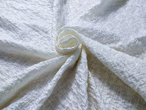 Jacquard, 220 gr/mtl - 55% Seda, 45 Nailon, Ancho 138 cm, 4 metros (66,75 € el metro)