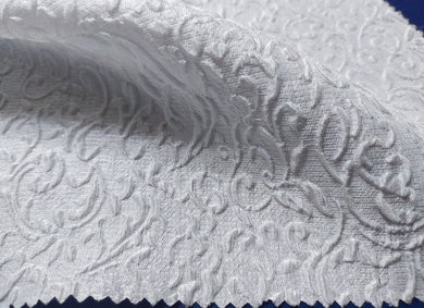 Jacquard 1, 93 gr/mtl - 78% Seda, 22 Nylon, Ancho 135 cm, Precio 4 metros: 151,40 Euros (37,85 Euros el metro)