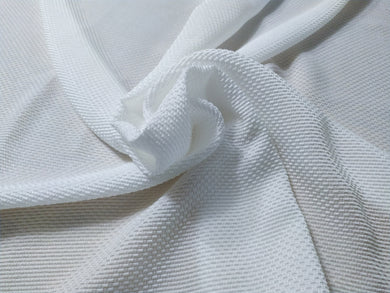 Jacquard 6, 93 gr/mtl - 78% Seda, 22 Nailon, Ancho 135 cm, 4 metros (38,85 € el metro)