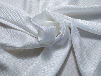 Jacquard 4, 93 gr/mtl - 100% Seda, Ancho 140 cm, 4 metros (38,85 € el metro)