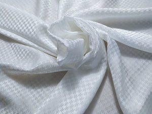 Jacquard 4, 93 gr/mtl - 100% Seda, Ancho 140 cm, 4 metros (38,85 € el metro)