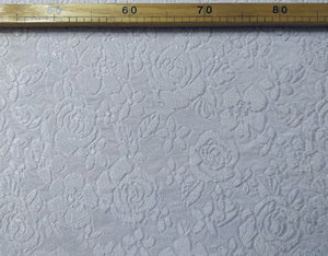 Jacquard, 179 gr/mtl - 75% Seda, 25 Nailon, Ancho 130 cm, 4 metros (65,60 € el metro)